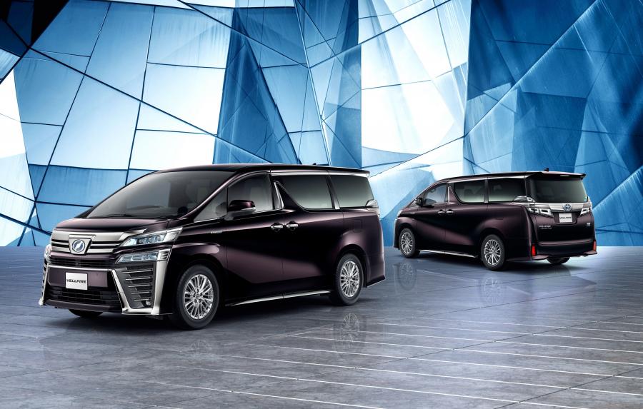  Toyota Vellfire Executive Lounge Z 2018 года  (фото 2 из 2)